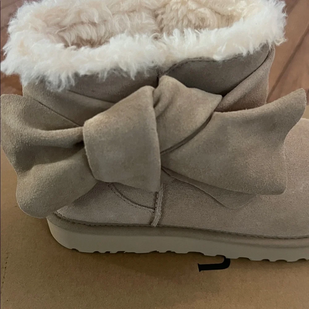 UGG® Women's Classic Mini Bow Boots